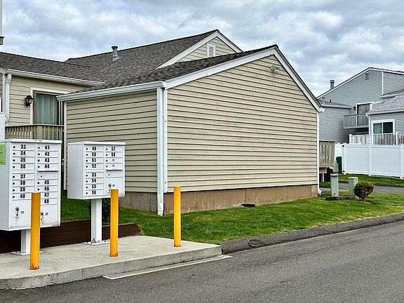 4th image of 47 Peddlars Dr #47