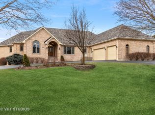 28192 Gray Barn Ln, Lake Barrington, IL