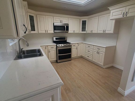 5th image of 412 Avenida Santa Barbara APT 5