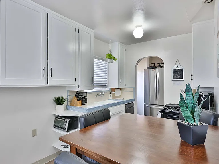 4788 W Mountain View Dr #B — Photo 9