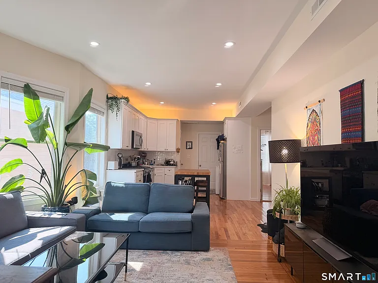 140 Foster St #2 — Photo 5