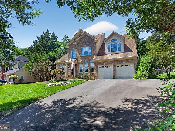 4th image of 8708 Cross Chase Cir