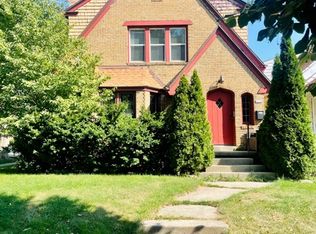 2376 N 63rd St, Wauwatosa, WI 53213