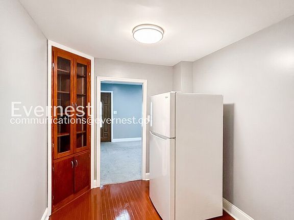 3rd image of 603 Henry St