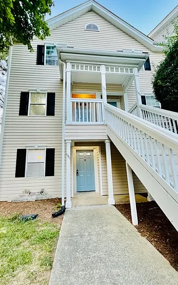 101 Scott Ln — Photo 1