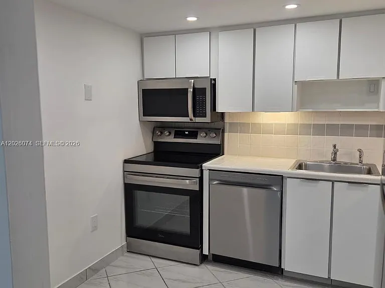 16851 NE 23rd Ave #B601 — Photo 5