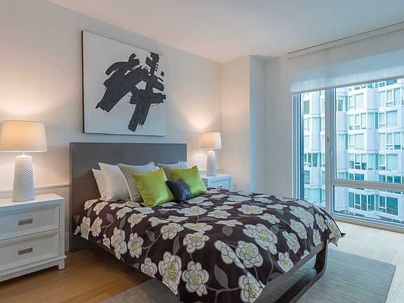 5th image of 600 W 58th St APT 6K