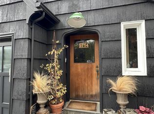 5714 SW Admiral Way, Seattle, WA 98116