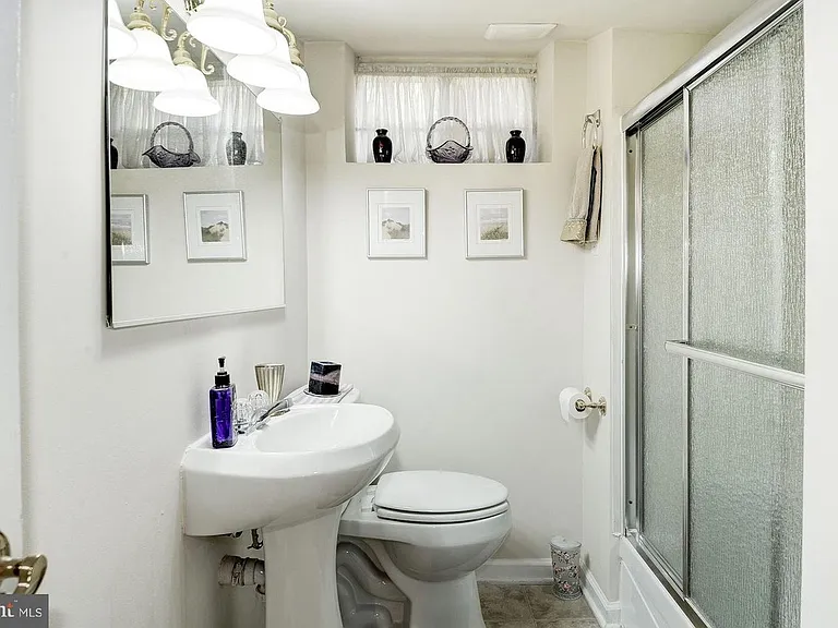 2902 Pine Spring Rd — Photo 17