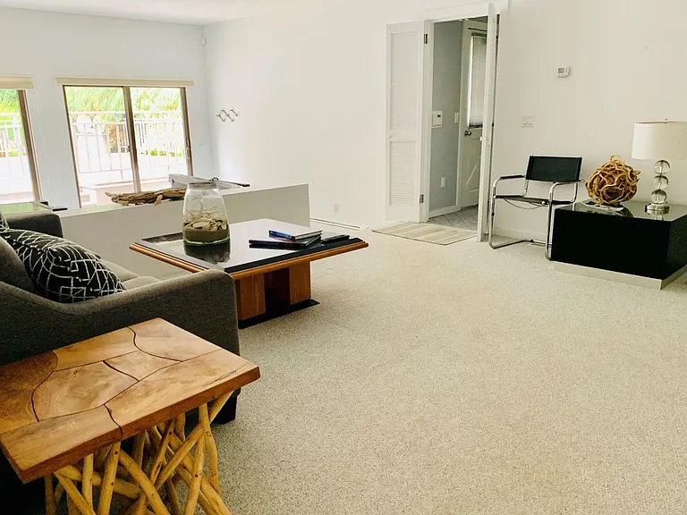 34 Rolling Hill Ct E — Photo 17