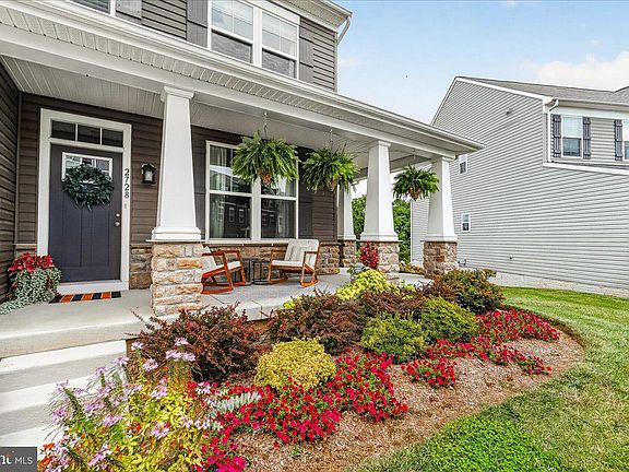 4th image of 2728 Town View Cir