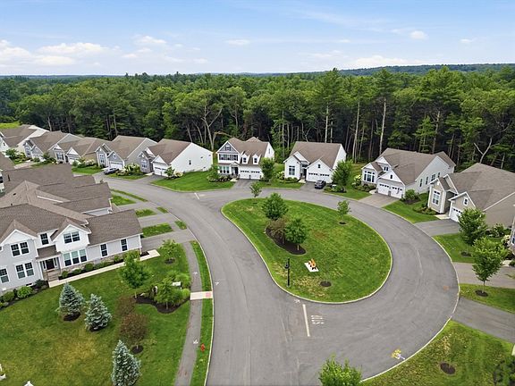 3rd image of 112 Glen Ellen Blvd #112