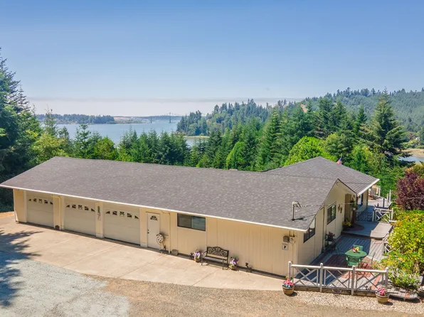 65757 E Bay Rd, North Bend, OR 97459