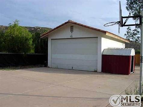 2nd image of 24021 Del Amo Rd