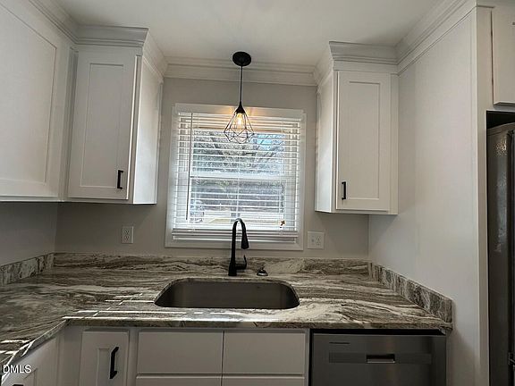 5th image of 3937 Louisbury Rd