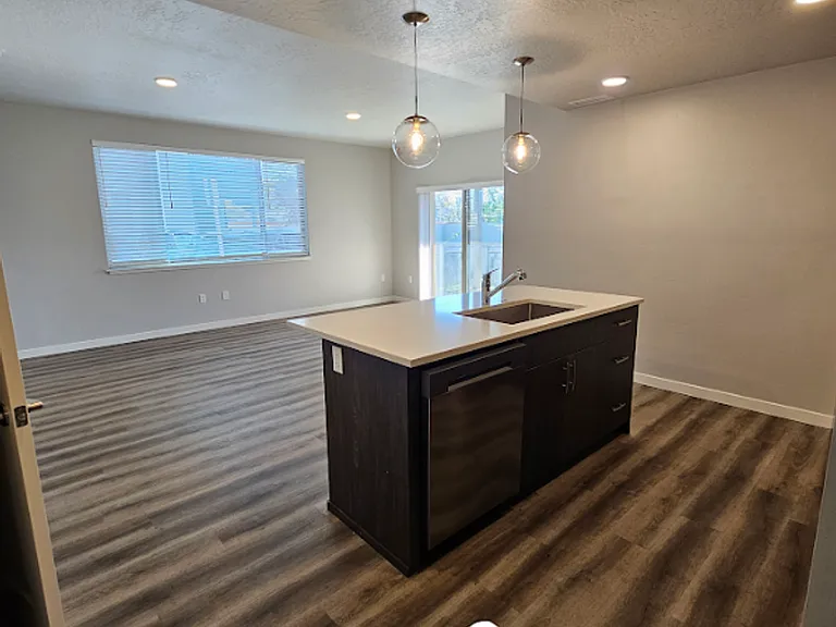 1440 N Ethridge Ln — Photo 5