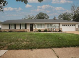 1238 Woodgate Dr, Saint Louis, MO