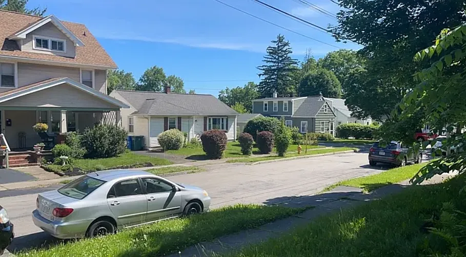 4 bed, 1900 sqft, $750 — Photo 3