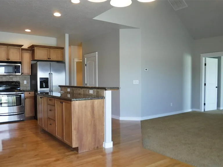 4432 N Kilee Ave — Photo 15