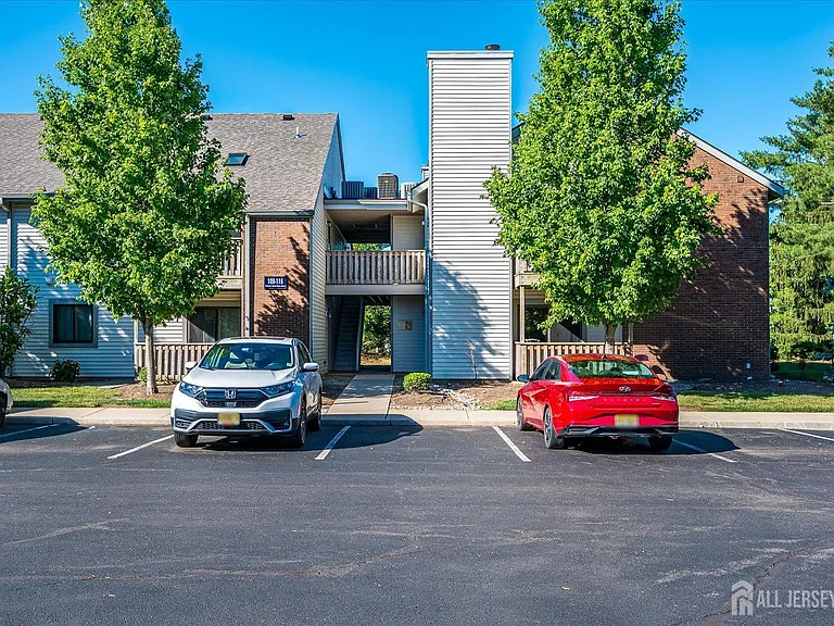 115 Ravens Crest Dr — Photo 1