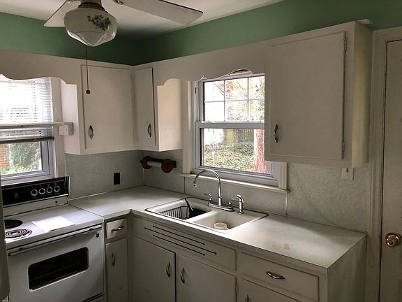5th image of 616 Northridge St