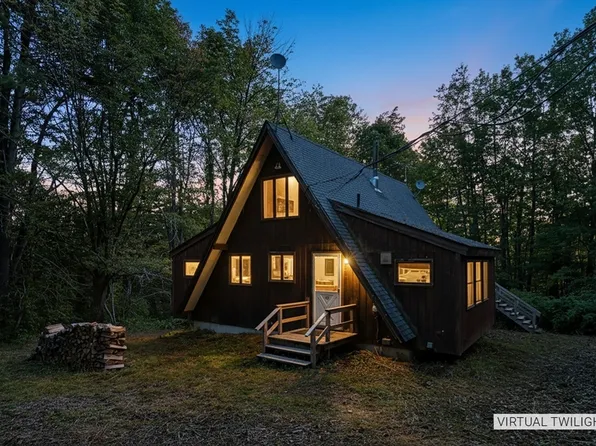 406 Hart Rd, Conway, MA 01341