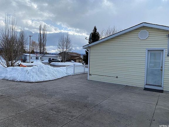 2nd image of 265 E 8th Ave