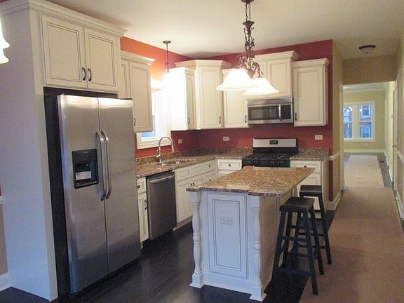 4th image of 2409 S 60th Ct