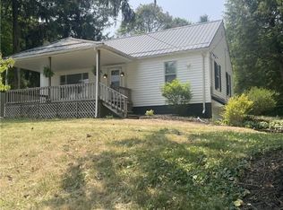 1725 Annesley Rd, East Liverpool, OH 43920