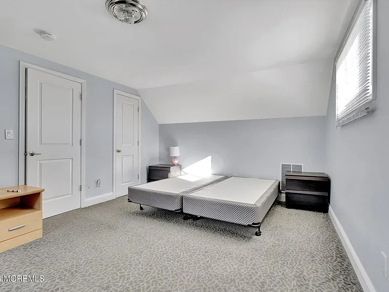 980 Woodgate Ave — Photo 20