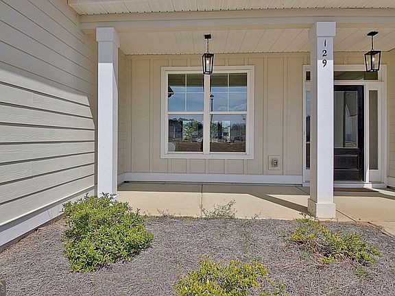 3rd image of 129 Rutland Ct