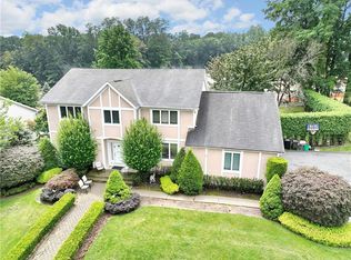 17 Mariner Way, Monsey, NY 10952