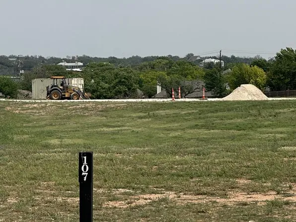 515 Interlaken St, Fredericksburg, TX 78624