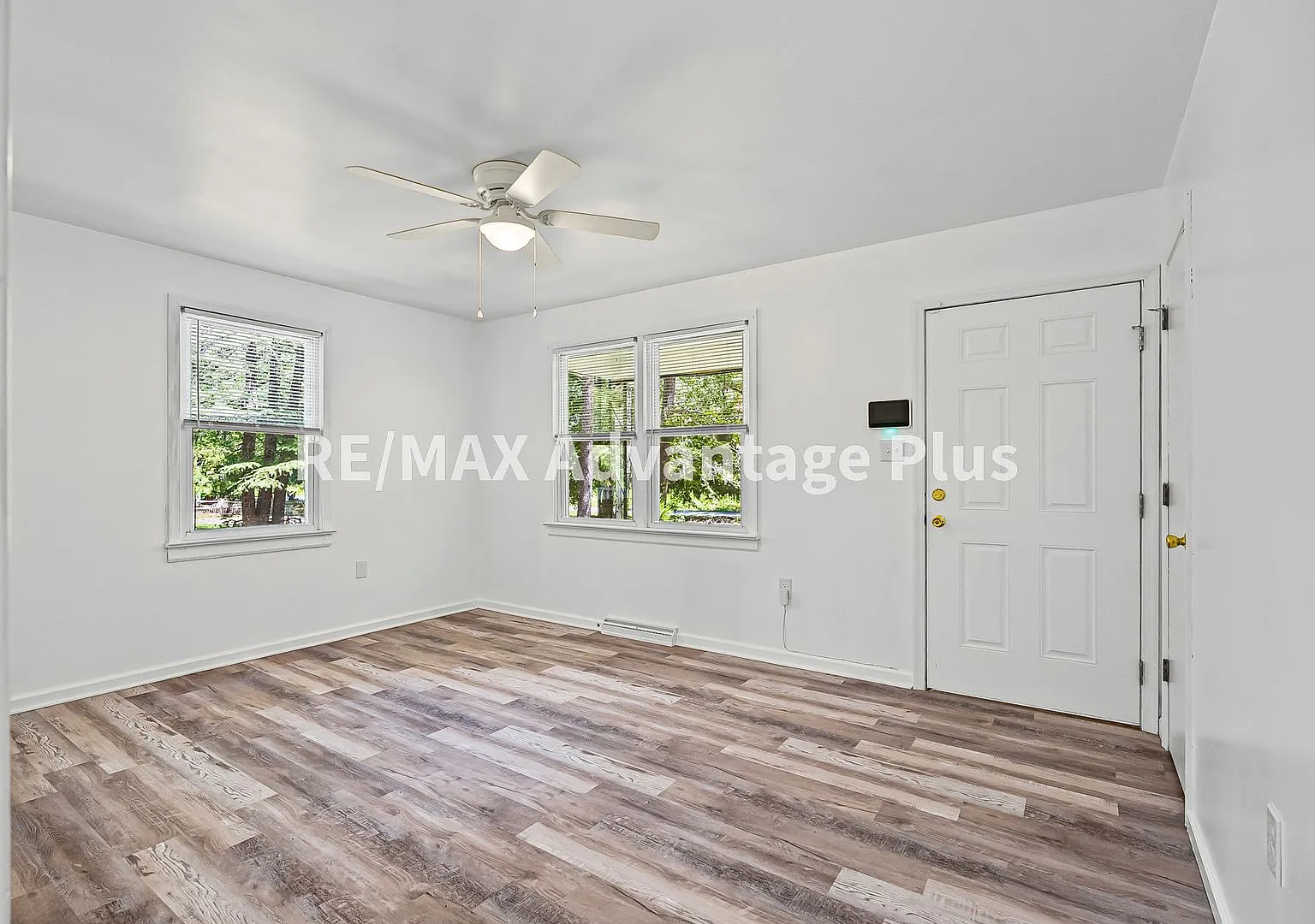 3-Bedroom House Convenient to Farmville — Photo 4