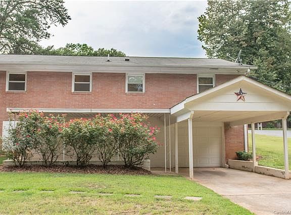 5th image of 540 Downey Pl