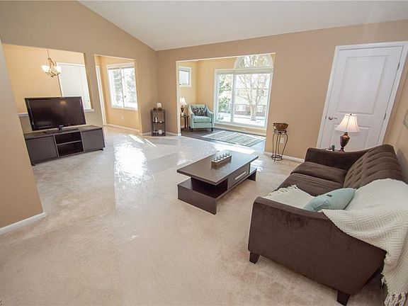 5th image of 7135 Village Dr Unit 7135