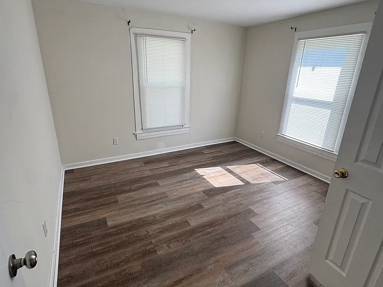 102 Sunview Ave — Photo 8