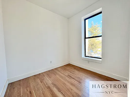 Rented by Hagstrom Management Inc | media 4