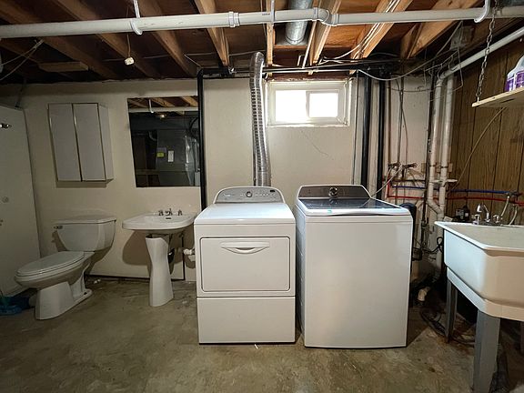 3rd image of 3014 Broadway N