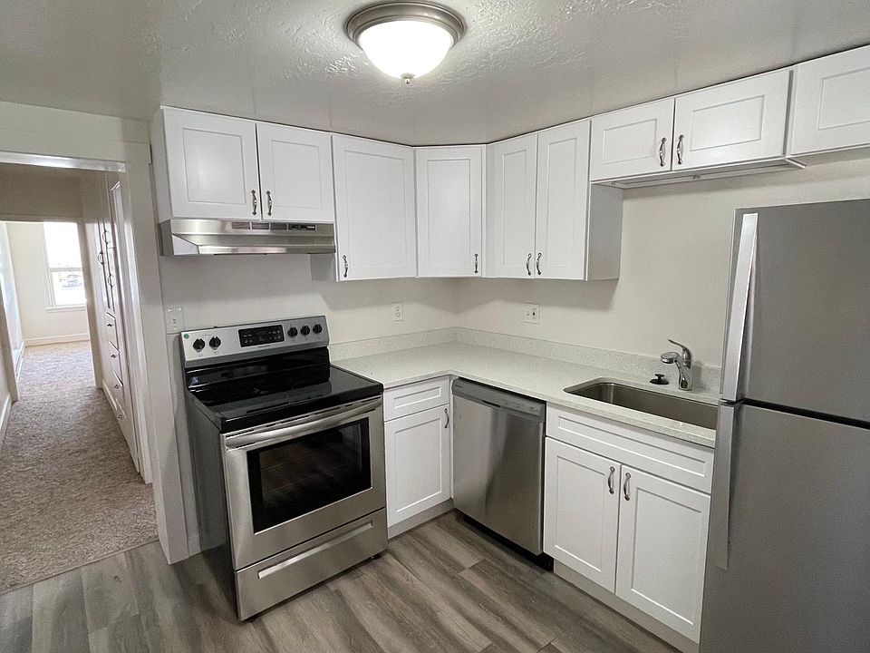 1st image of 366 N Marion St
