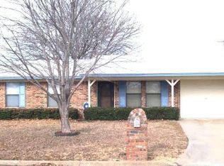 101 Southland Dr, Sanger, TX 76266