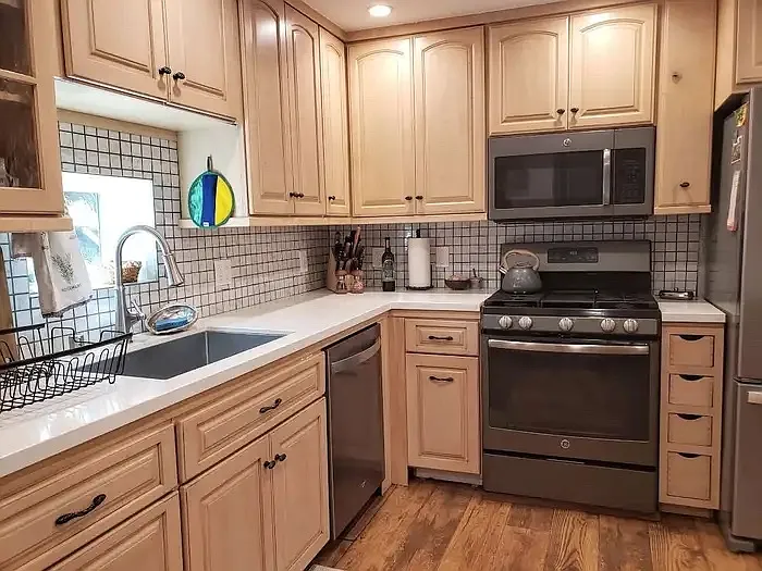 8350 Golden Ave — Photo 6