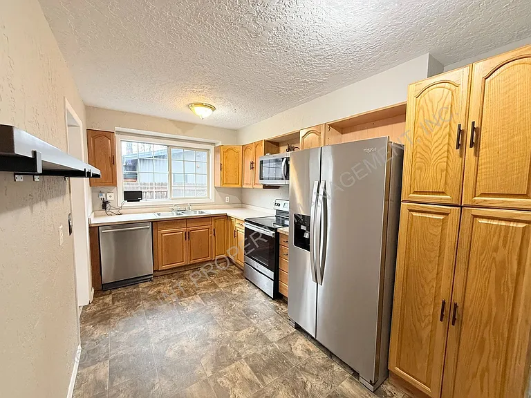 819 Hickory St — Photo 15