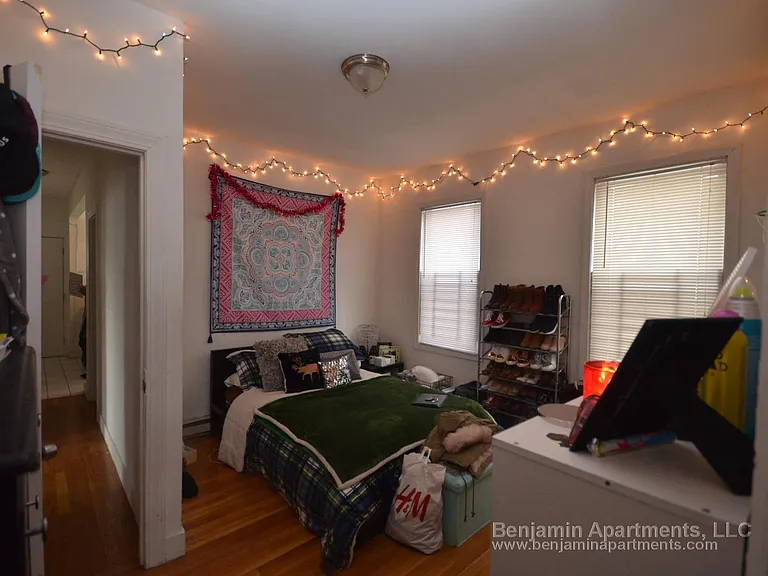 530 Cambridge St #4 — Photo 8