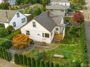 2718 E 11th St, Bremerton, WA 98310