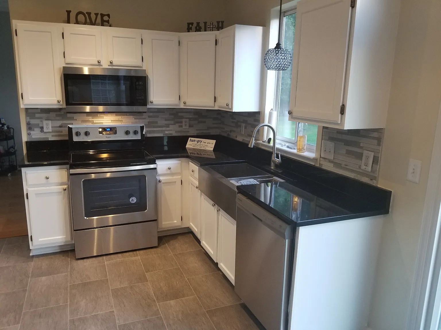 408 Sycamore Cir — Photo 4