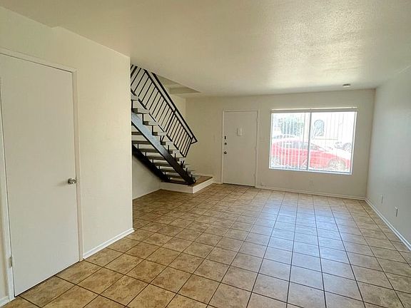 4th image of 1535 Loma Ave #4