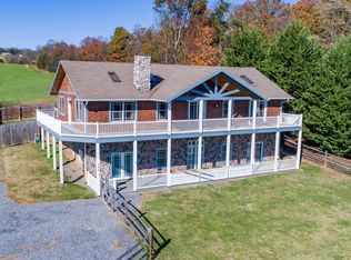 152 Birdsong Ln, Buena Vista, VA 24416