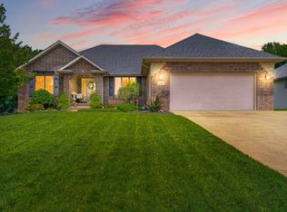 5083 E Hackberry St, Springfield, MO 65809