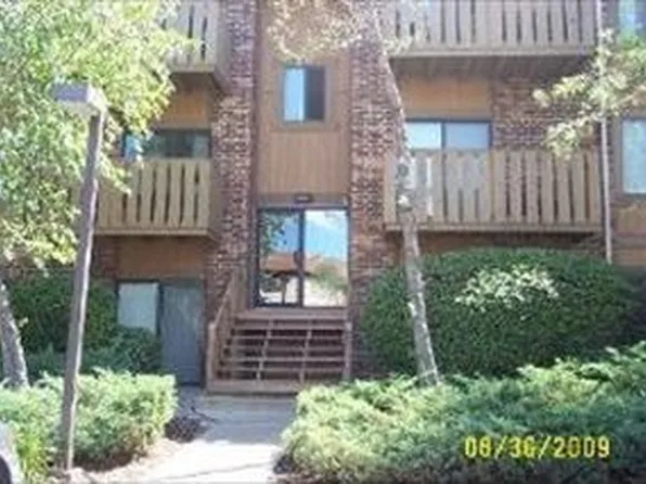 746 Prescott Dr APT 203, Roselle, IL 60172